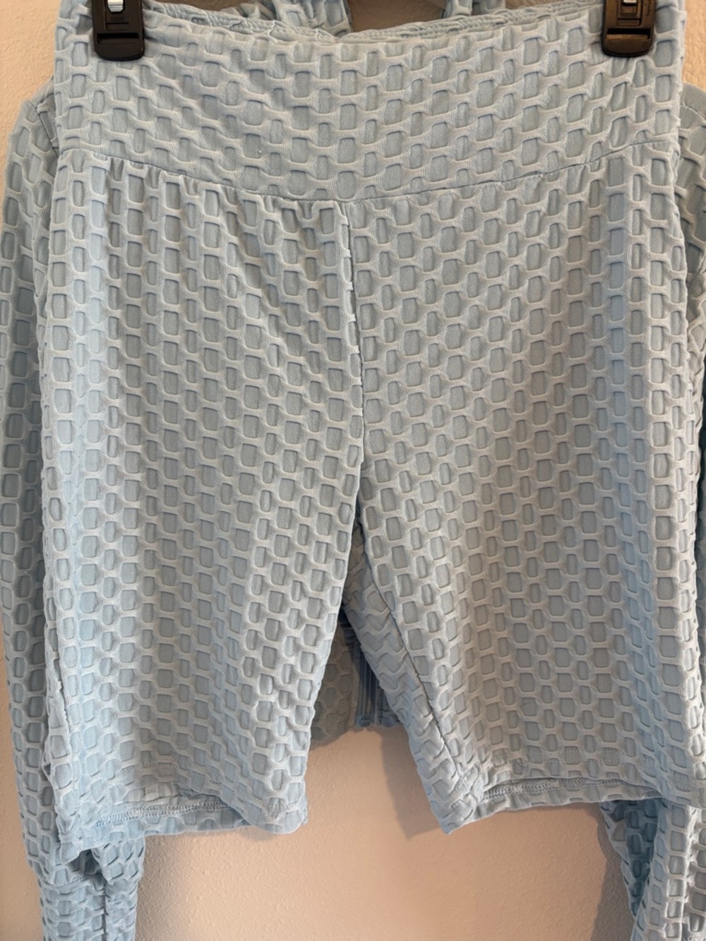 Light blue 2 piece set - biker shorts with hoodie 🦋💙🔵🔹🔷🩵 - Picture 4 of 8